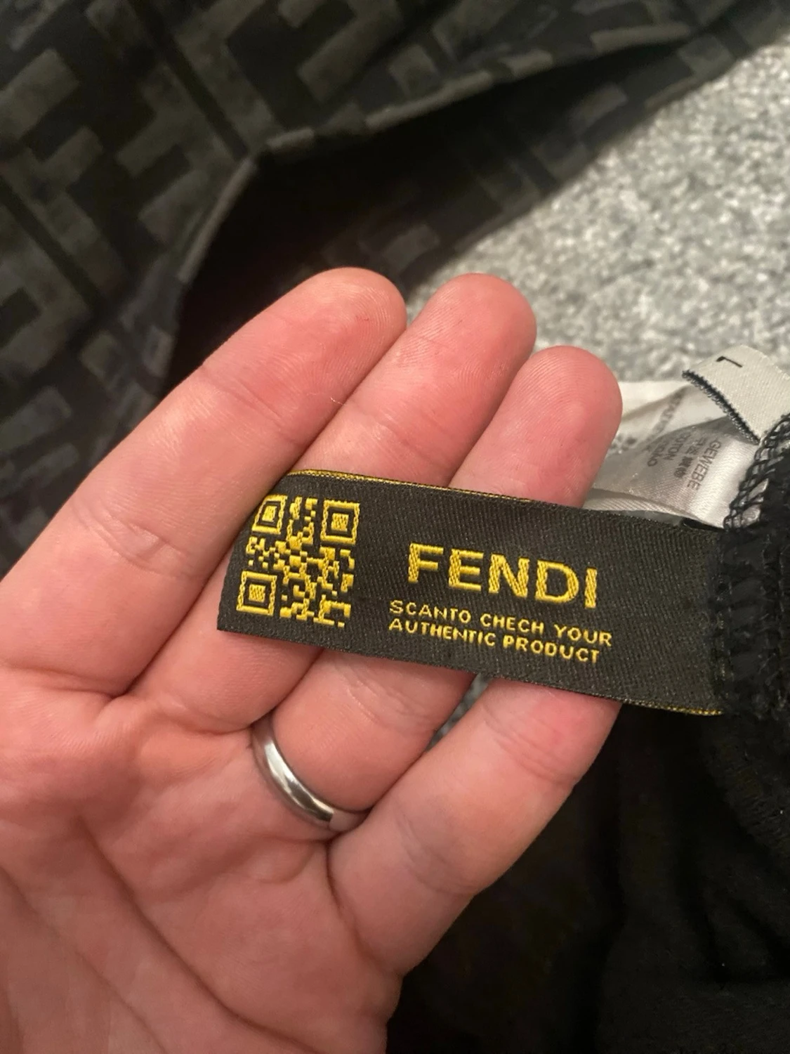 Svarta Fendi shorts med logomönster - 5