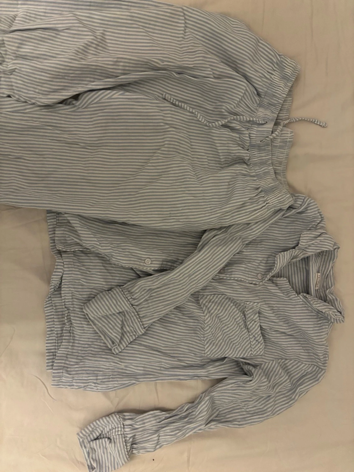 Randig pyjamas i bomull