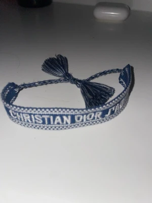 CD armband - Helt nytt mycket snyggt armband från CD