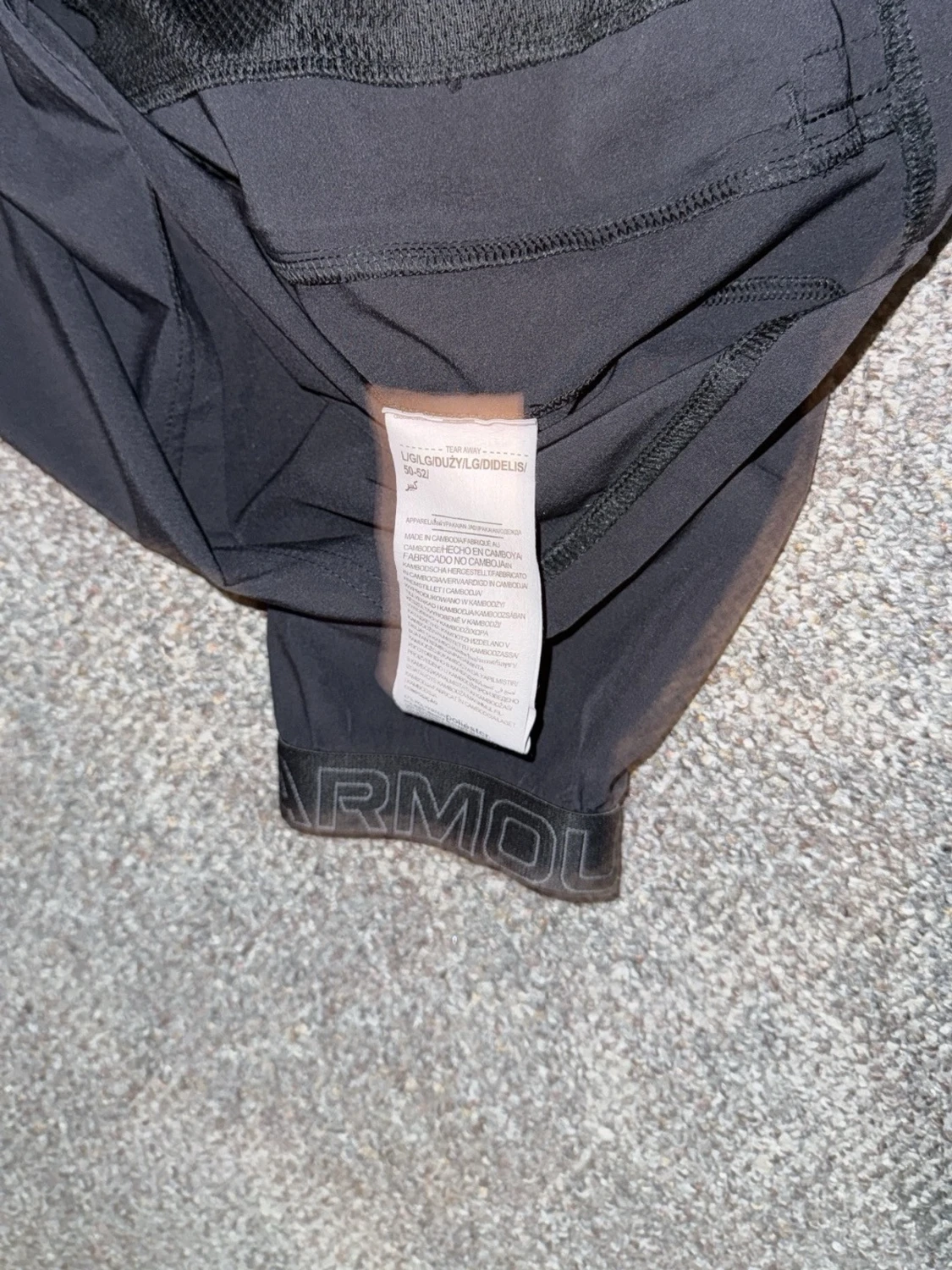 Under Armour grå och svart vindjacka - 3