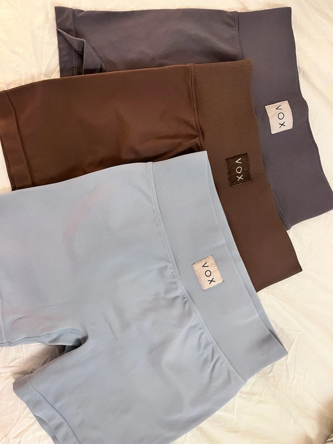 Gråa scrunchshorts från VOX activewear - 3