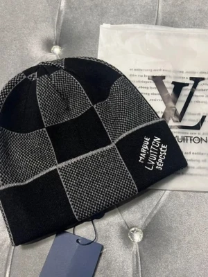 Lvmössa  - 1 för 299 2 för 500