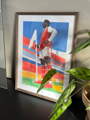Saka Arsenal poster- 40x30 - Arsenal poster, 40x30cm, ram ingår ej