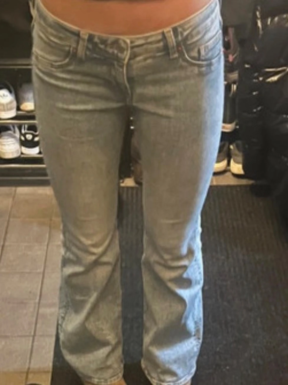 Ljusblå bootcut jeans - 1