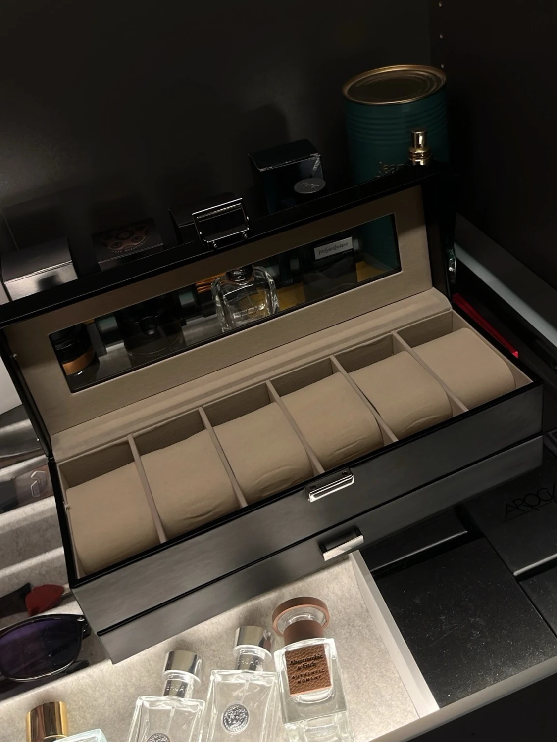 Svart klocklåda med glaslock - 1