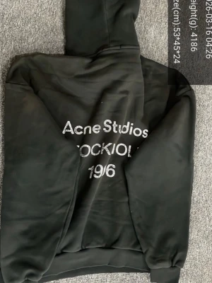 Acne hoodie - Helt nya med lappar, storlek S, riktigt eftertraktad hoodie, ingen dropshipping 1-3 dagars leveranstid