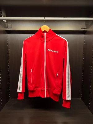 Röd Palm Angels tröja  - Palm Angels tröja mycket bra skick Storlek M