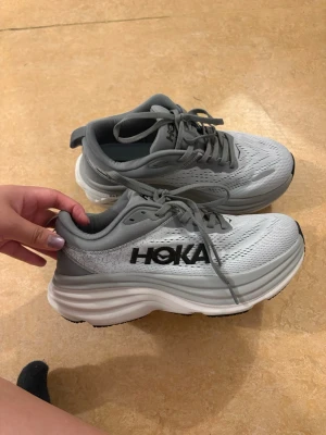 Hoka skor - Originally size 38 but fits for 37 or 37 1/2 💖🫶🏻💗