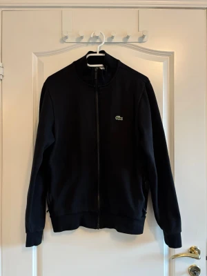 Lacoste hoodie/kofta - Mängdrabatt finns! Ju fler plagg du köper, desto bättre pris kan jag ge