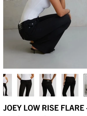 Lågmidjade true religion jeans - Säljer dessa lågmidjade svarta true religion byxorna då dom inte kommer till användning.