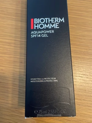 Biotherm Homme Aquapower SPF14 Gel - Biotherm Homme Aquapower Advanced Gel. Ultra-hydratant & fortifiant, ultra-moisturizing & strengthening. 75 ml.  