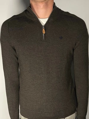 Morris halfzip merinoull - Säljer en riktigt snygg och trendig Morris halfzip i 100% merinoull och i fint skick, storlek S, vid frågor är det bara att skriva //Gramenti