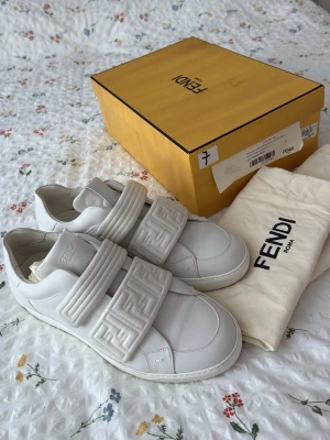 Authentic Fendi sneaker - Mens shoe good quality used 1-2 times. Original price over 6000 sek.