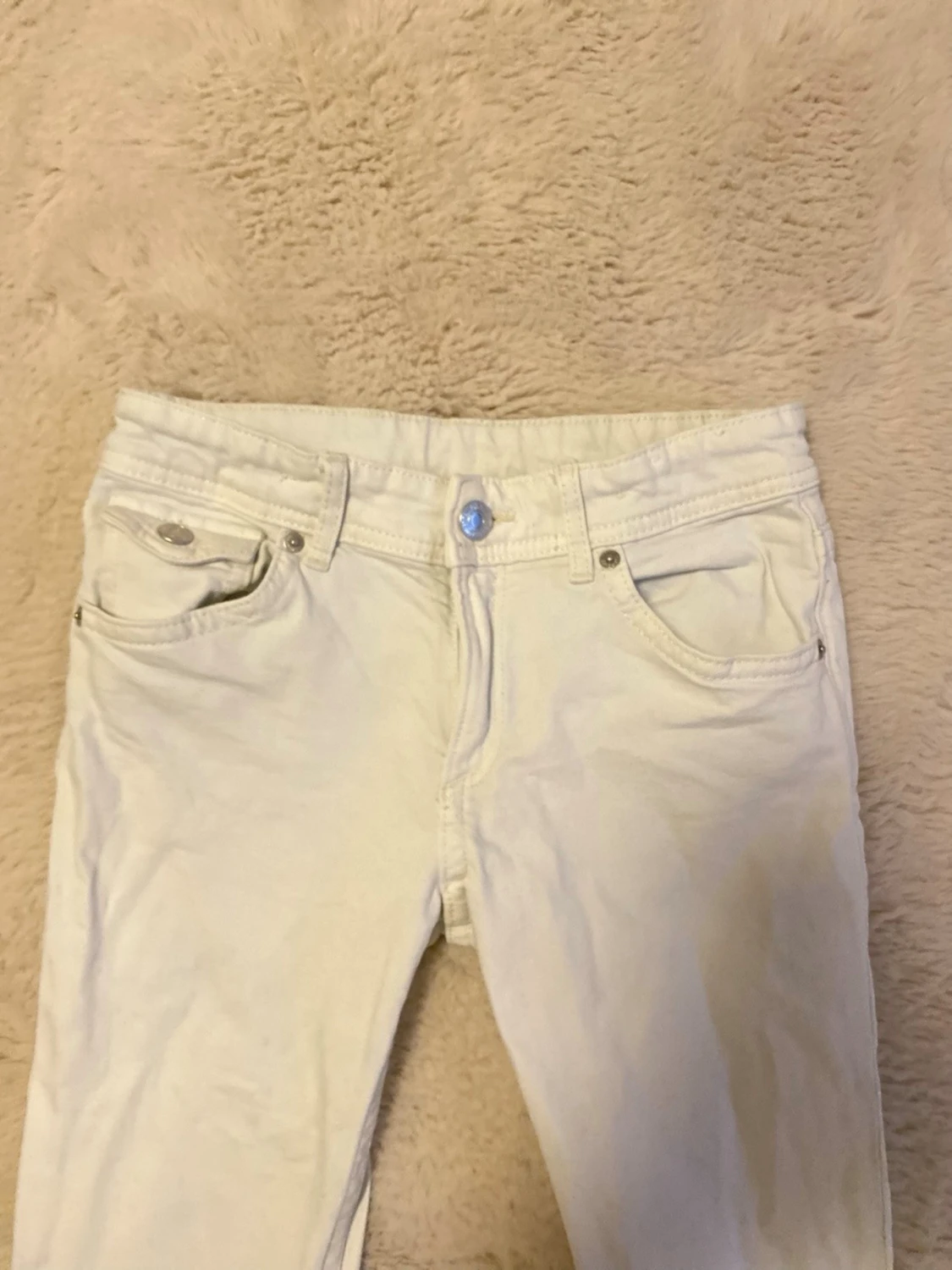 Vita bootcut jeans med fickor - 1