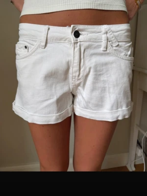 Vita shorts - Jättefina vita vintage shorts!!