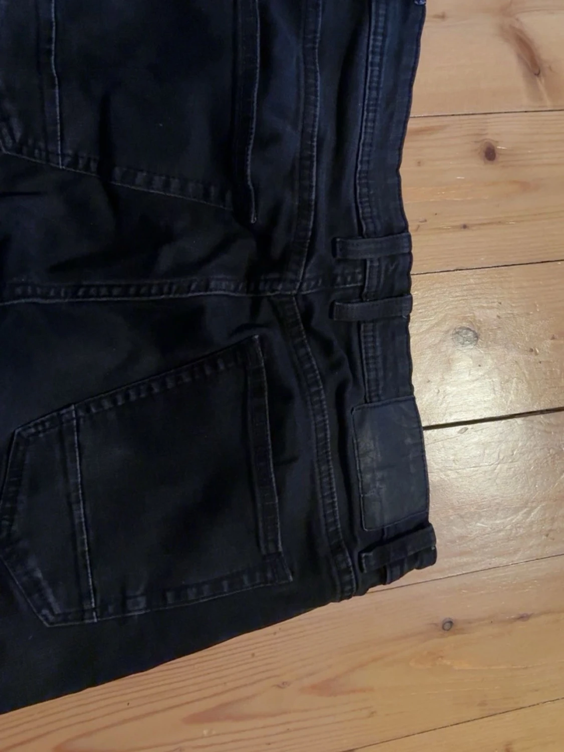 Svarta straight jeans  - 2