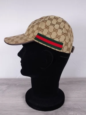 Gucci keps med GG-mönster - Säljer pga av den är för liten, pris kan diskuteras vid snabb affär Storelk XS