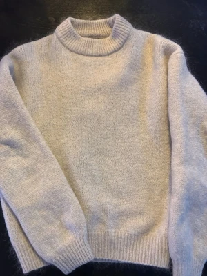 Fin beige stickad tröja XS - Jättefin och mjuk beige stickad tröja i XS. 