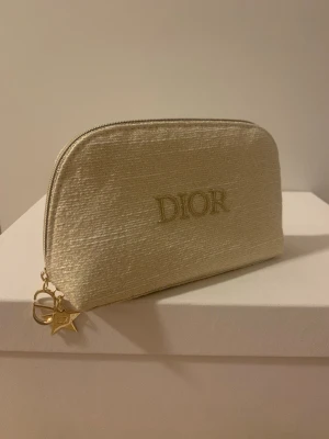 Dior necessär 2024 limited edition - Ny och oanvänd
