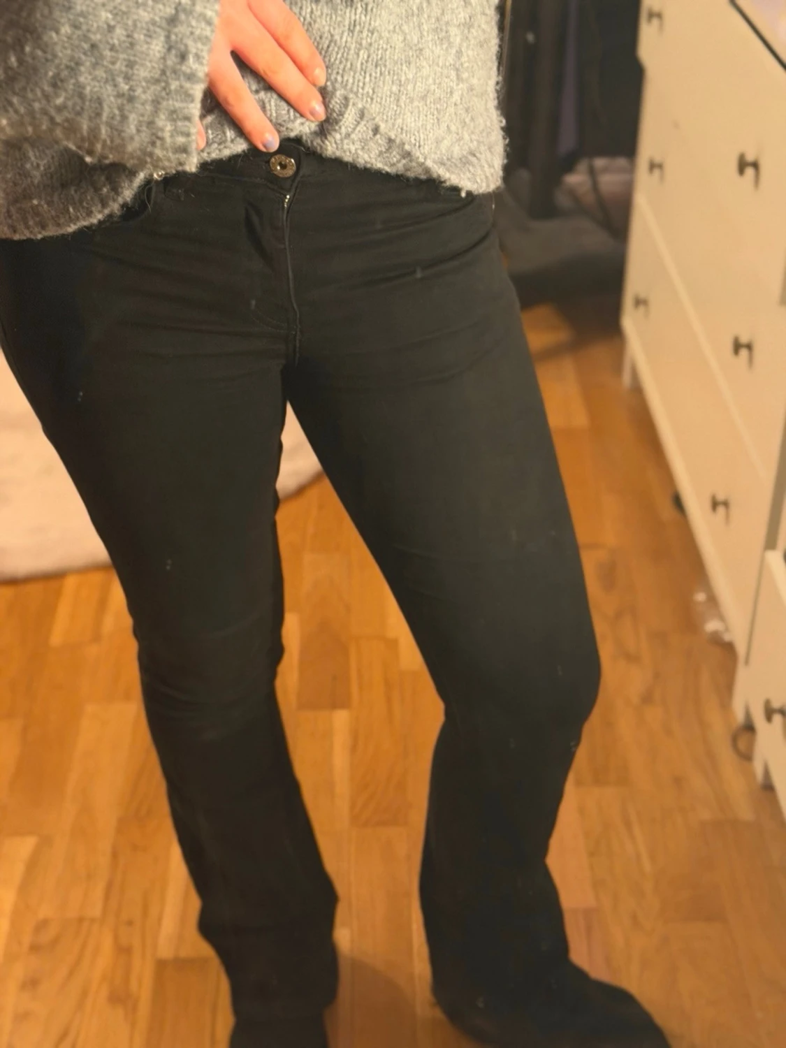 Svarta bootcut jeans - 1