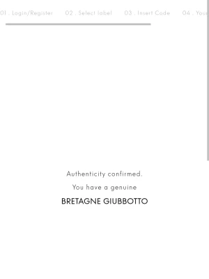 Beige Moncler Bretagne dunjacka - Säljer en beige Moncler Bretagne dunjacka med klassisk design och exklusiv känsla. Jackan har en glansig yta, diskret logotyp på insidan och är fylld med dun för maximal värme. Perfekt för kalla vinterdagar och riktigt snygg till streetwear-stilen. Storlek 5