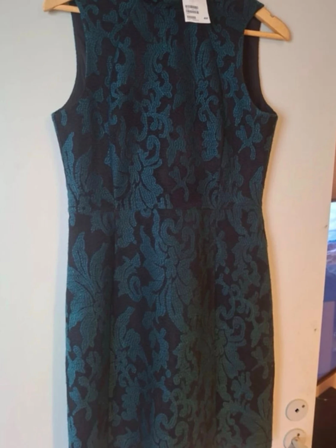 Blågrön mönstrad ärmlös klänning