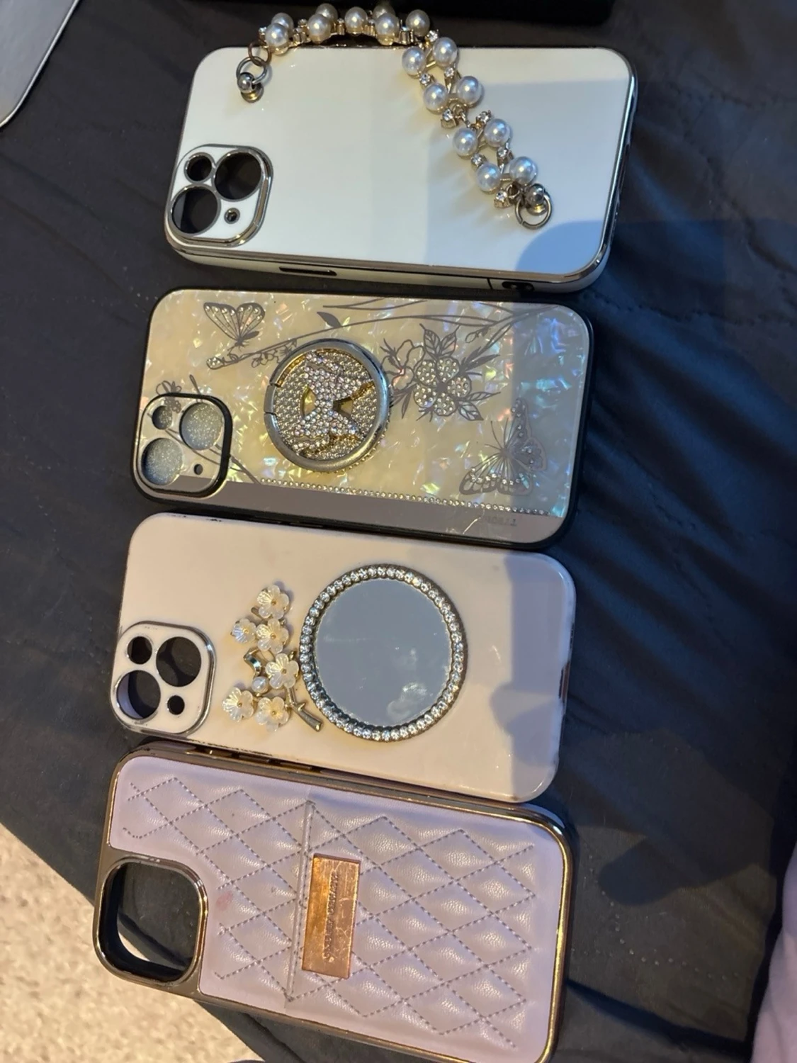 Fyra lyxiga mobilskal med pärlor & glitter iphone 15