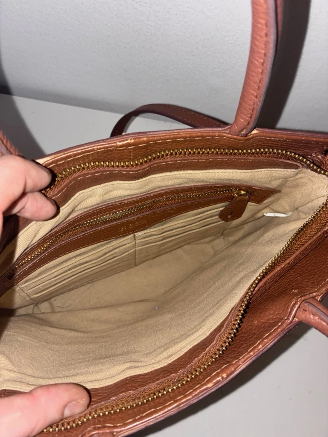 Brun handväska i läder från Hera - 4