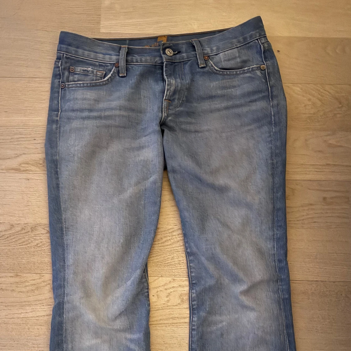 Blå bootcut jeans från 7 For All Mankind - 2
