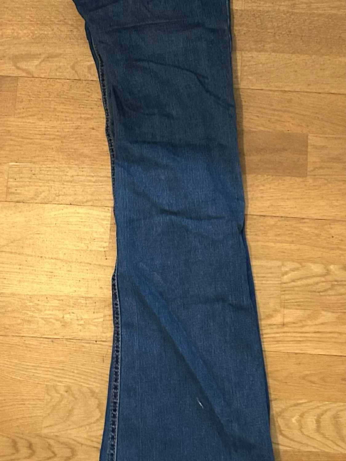 Blåa utsvängda jeans Pull&Bear - 3