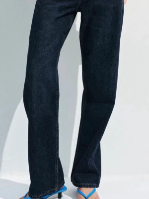 Zara jeans  - Jätte snygga jeans från Zara som bara har kommit till använding endast 1 gång, inga defekter 🤍
