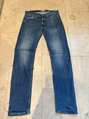 Vintage jeans 32/34 - Hör av er vid frågor om mått eller annat!