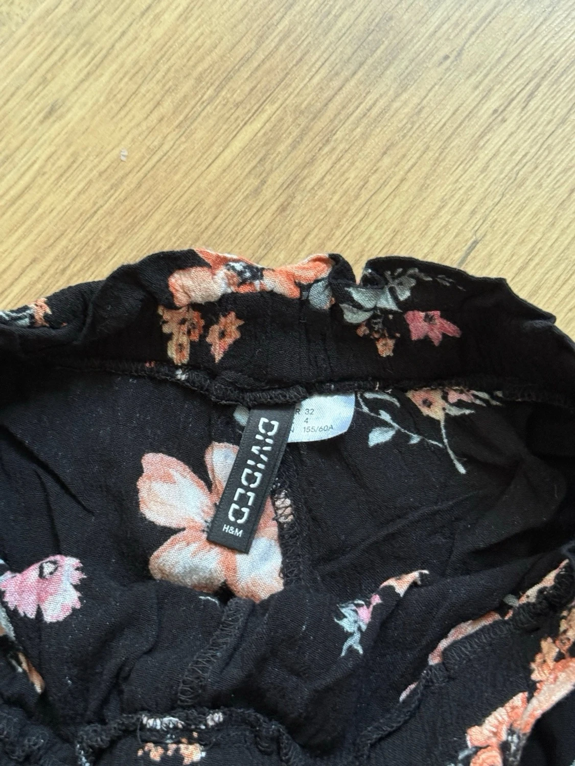 Blommiga shorts från H&M Divided - 1
