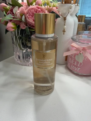 Victoria's Secret body mist - Shimmering Shores Body Mist  250 ml