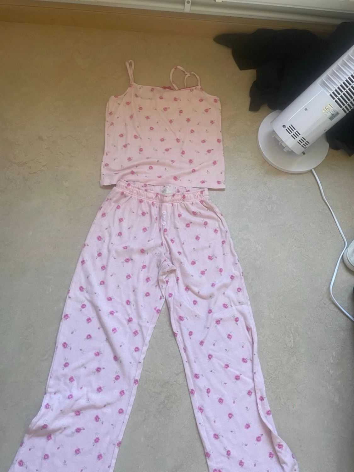 Rosa pyjamas-set med blommor - 1