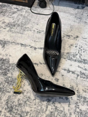 YSL Black high heels - Its just like new, with no signs of use! Feel free to ask me questions. We buy and sell original only ❤️🥰