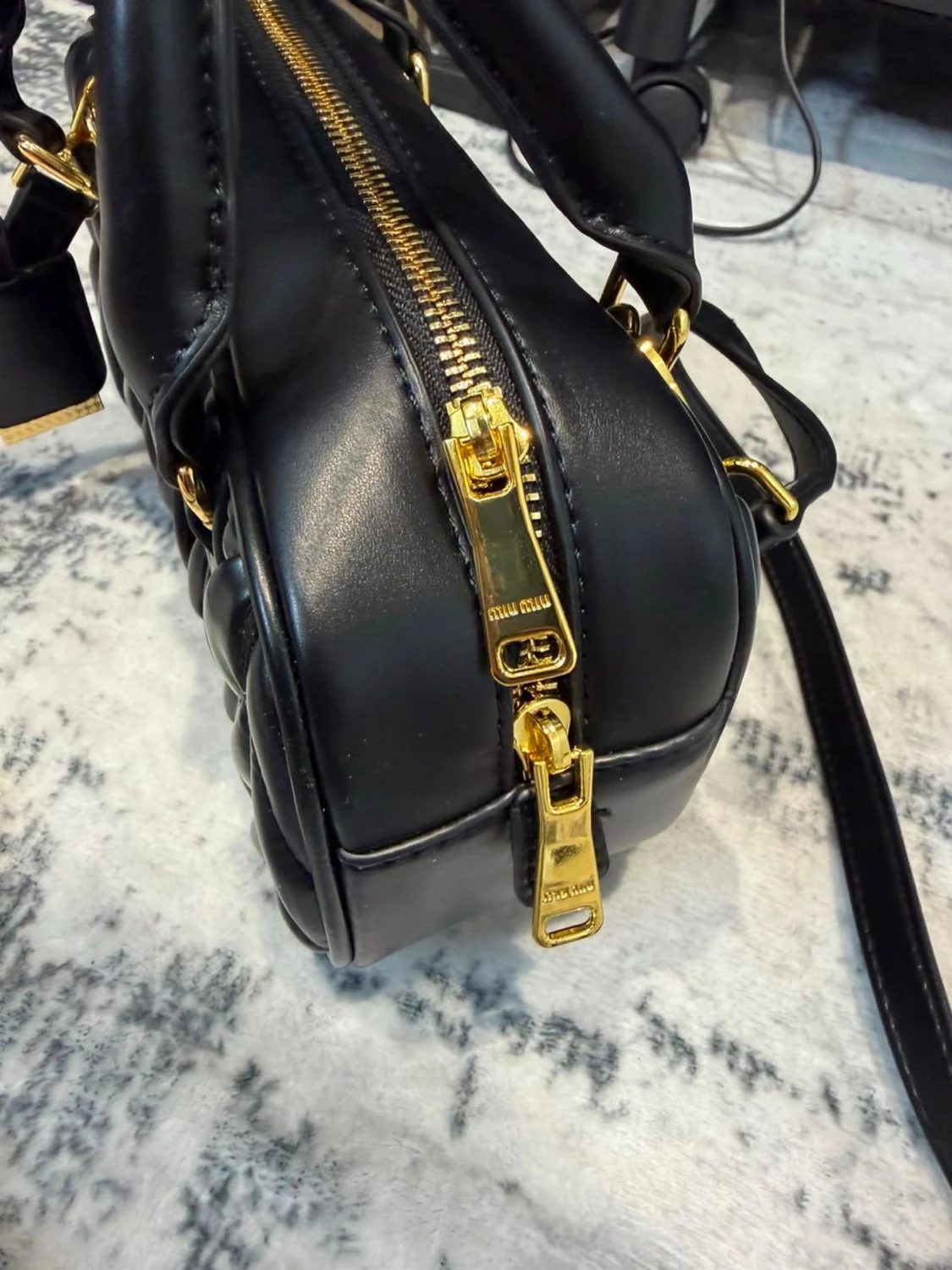 Miu Miu black womens sidebag - 2