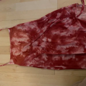 Strandklänning - Tunnt och luftigt material från shein