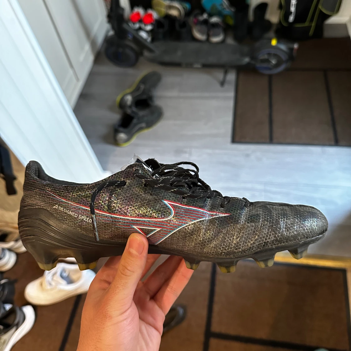 Mizuno Alpha Made in Japan FG/AG Black Pack - Svart/Blå/Röd - 92