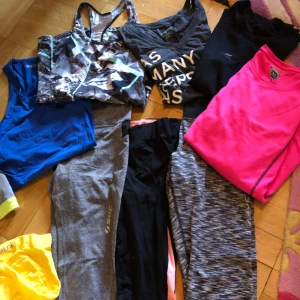Träningskläder bundle  - Tröjor Sport hm Linnen Tights Passar xs-s typ