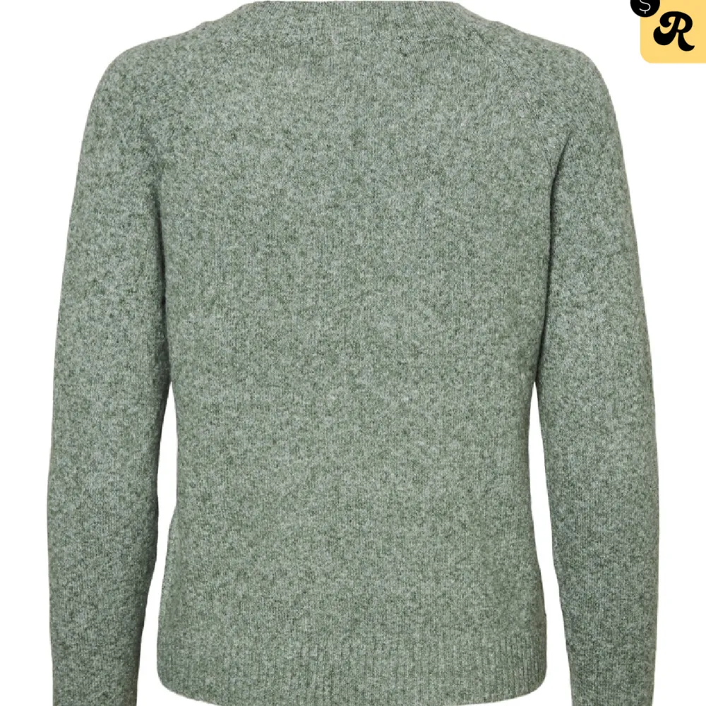 Säljer denna stickade tröja från Vera Moda som knappt andvändts. Den är i storlek S. Tröjor & Koftor.