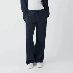 Linnebyxor  - Slutsålda linnebyxor från GinaTricot, i storlek xs-s! Helt i nyskick 💕