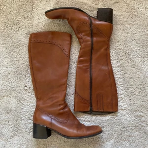 Gant stövlar - Säljer dessa super snygga begagnade Gant stövlar då de är för stora för mig! Bra kvalitet och skick! Ny pris på Gant stövlar är 1000-2000 kr