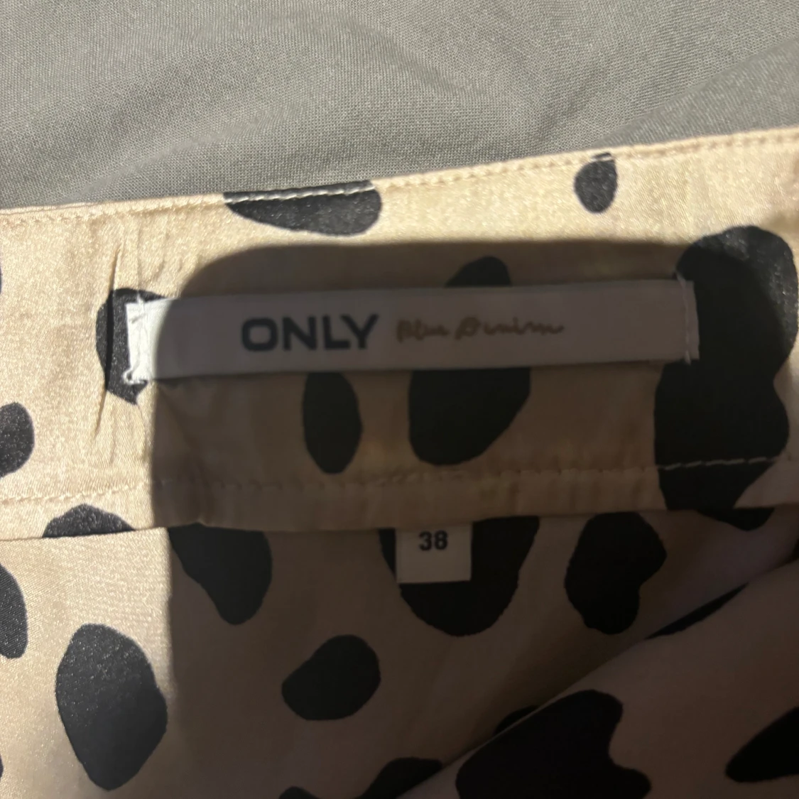  snygg kjol ifrån only  - 92