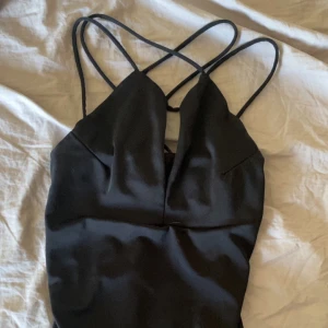 Svart linne - Inte använd ofta , fint o festligt 