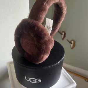 Öronmuffar från uggs  - Öronmuffar från uggs inkl. Box aldrig använda.