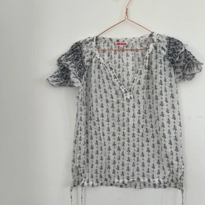 Blus - Blus från indiska med knyten på sidan