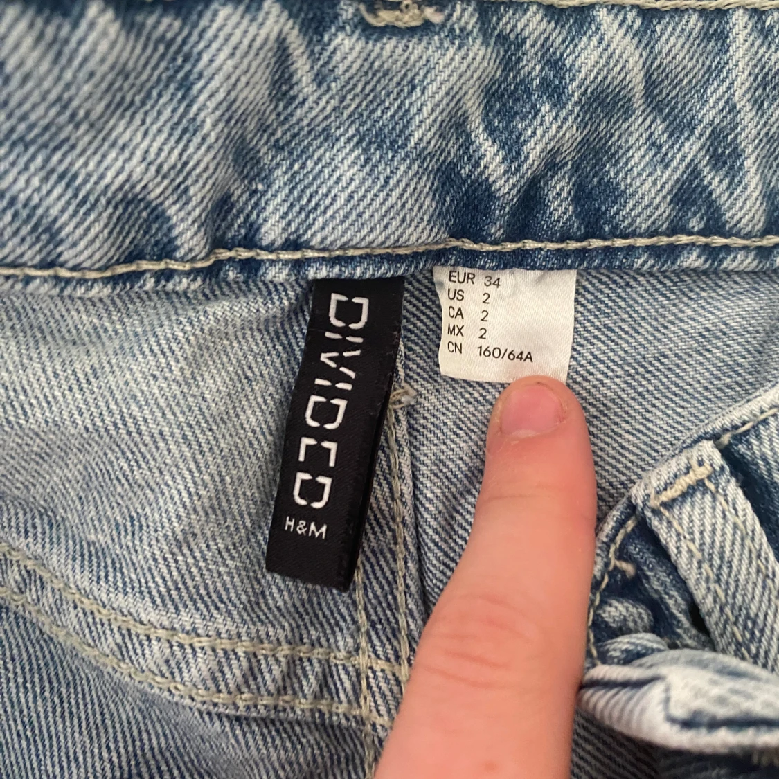 Jeans med slitts - 92