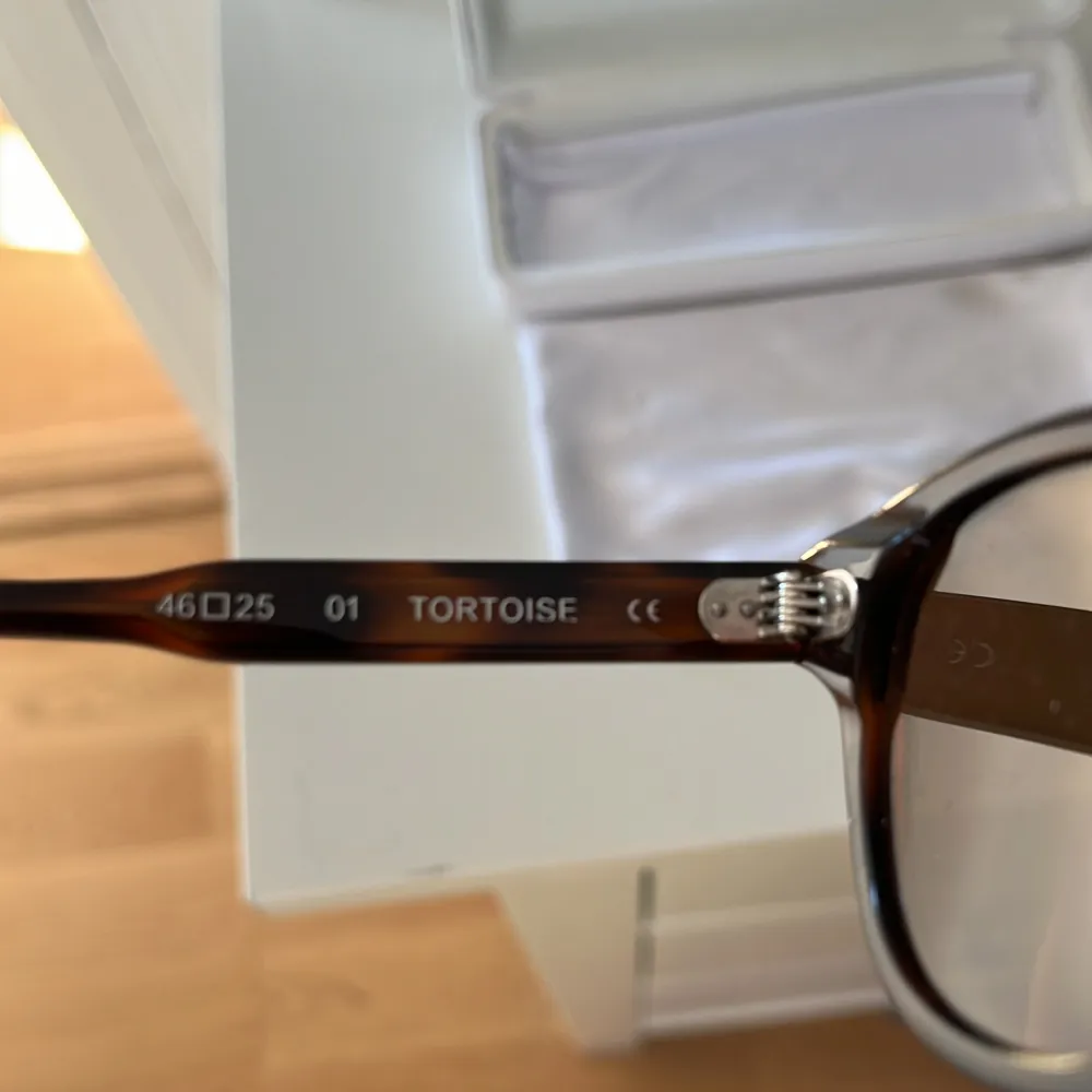 Ett par feta solglasögon från Chimi. Perfekta nu till sommaren. Modell 01. Nypris 1350. Övrigt.