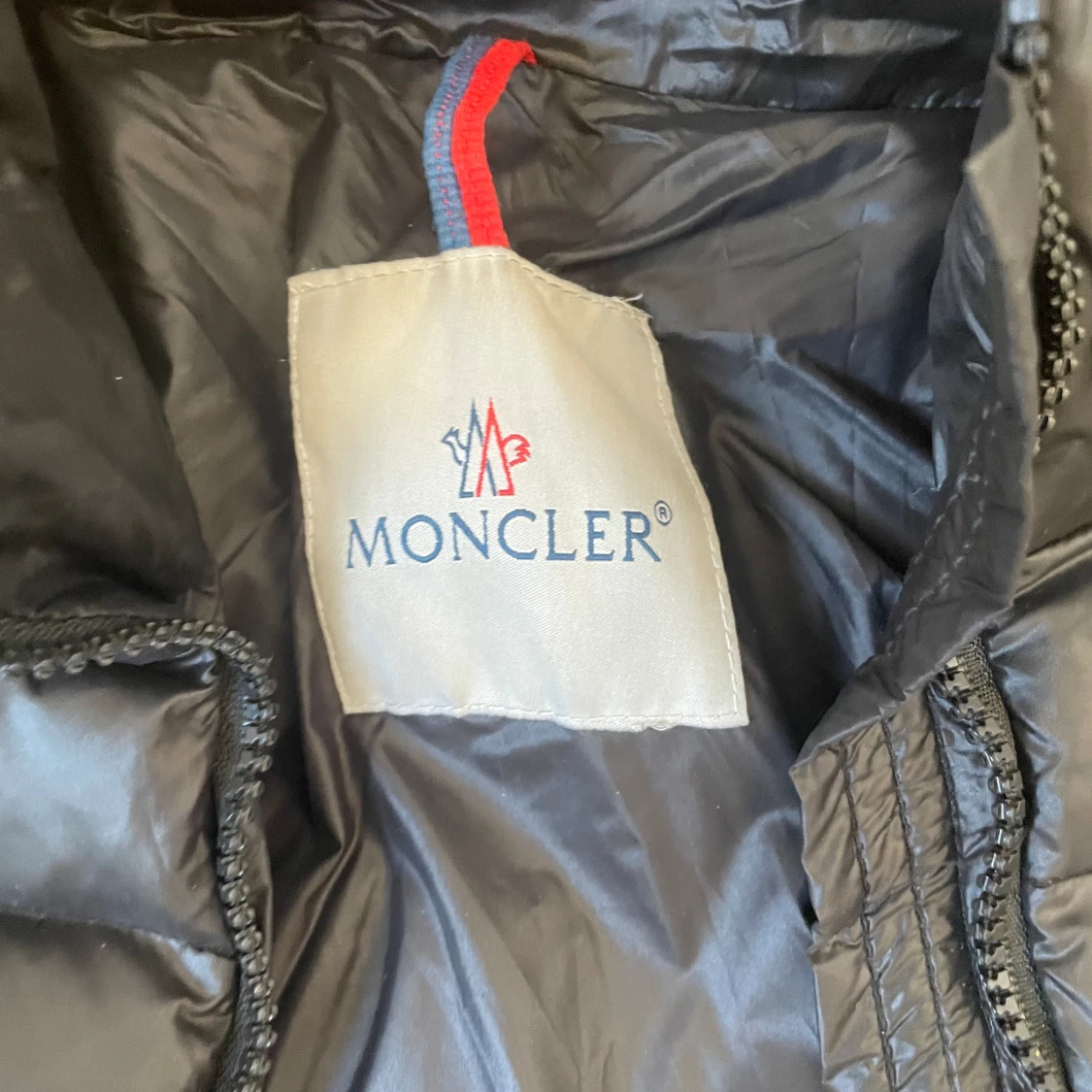 Moncler jacka  - 90